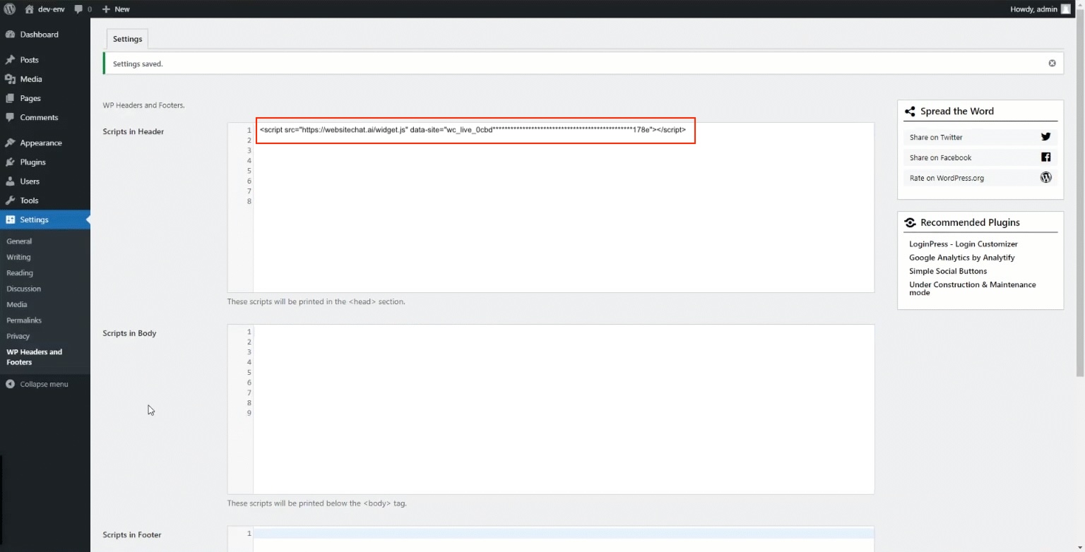WordPressの設定 → WP Headers and Footersで、Scripts in HeaderにWebsiteChatのWidgetコードを追加している画面